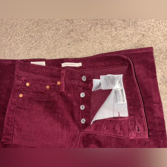 Levi’s Wedgie Straight Fit Corduroy Pants - Picture 6 of 10